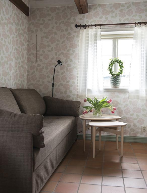 Munkamoellan Logi Tranas Bed & Breakfast *